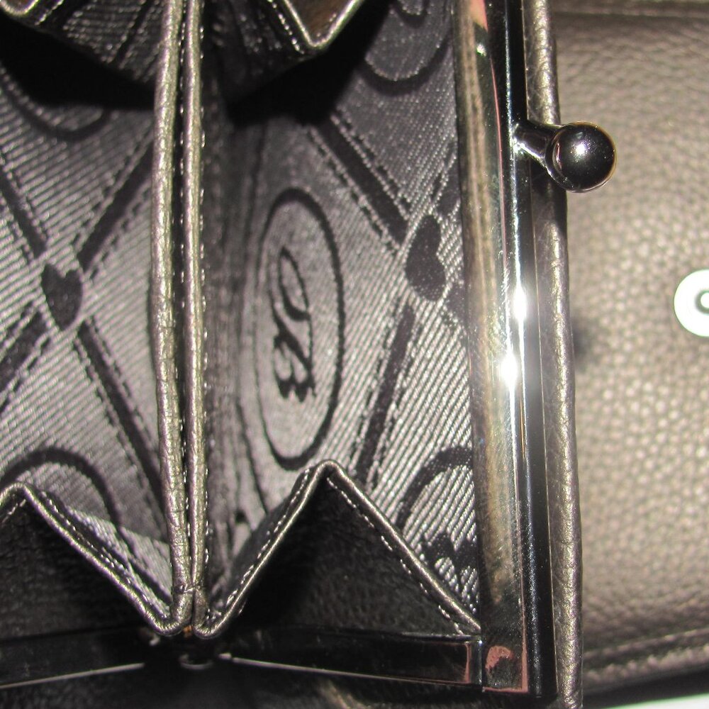 Brighton Dark Leather Wallet with Ornate Pattern - Picture 5 of 10